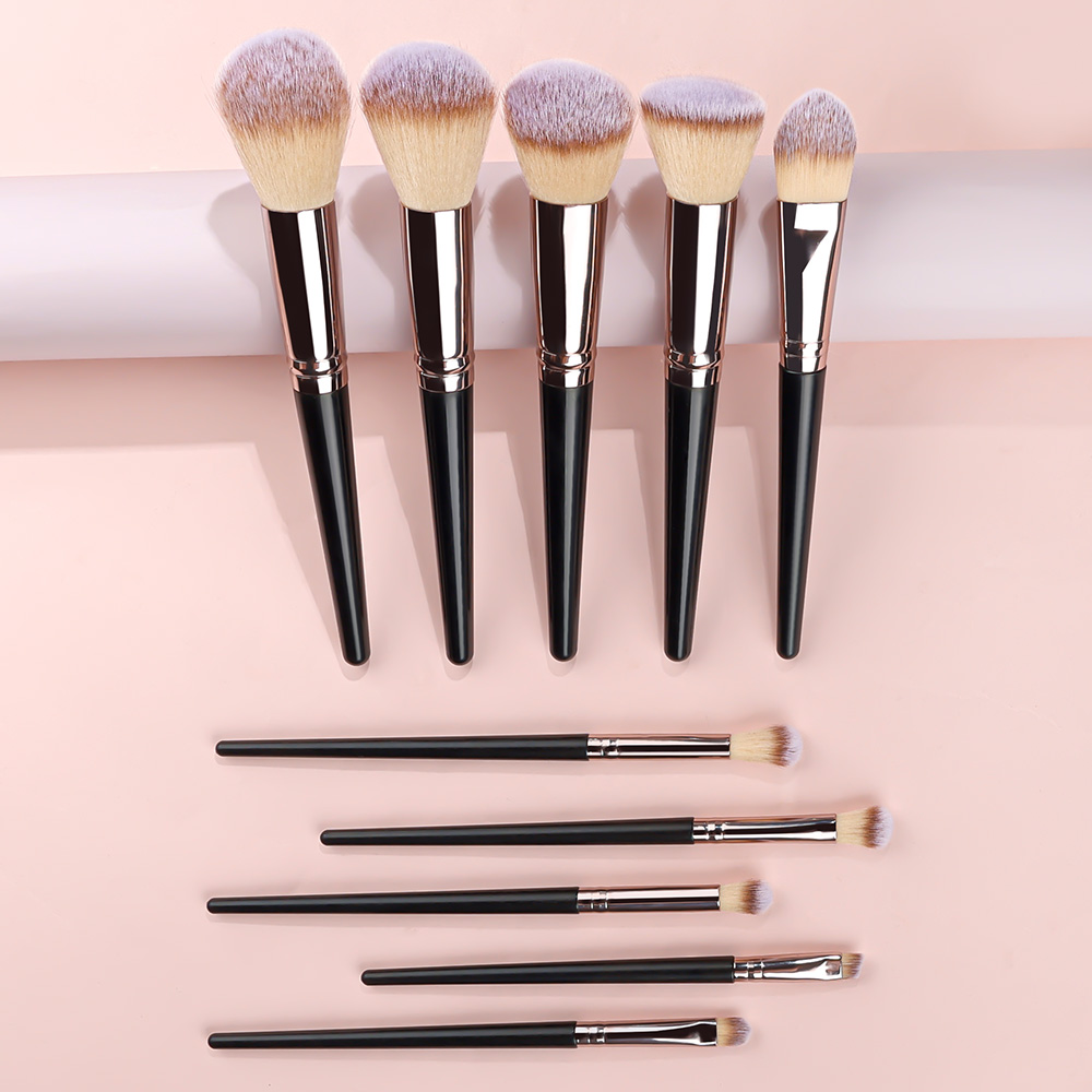 Профессиональный набор кистей  – обзор и цена Huda Beauty Makeup Brush Set