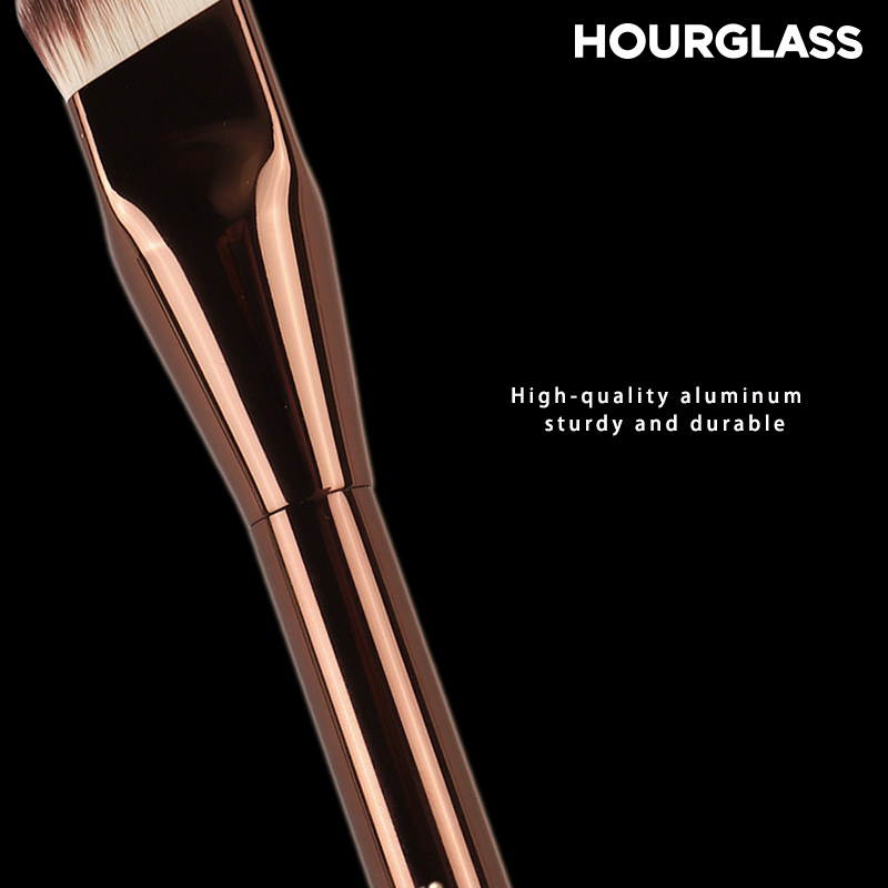 Угловые кисти для жидкой основ – обзор и цена Huda Beauty Makeup Brush Set
