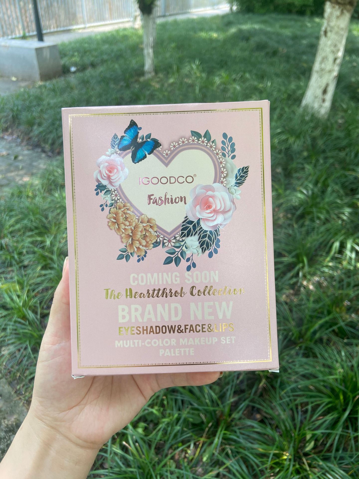 Профессиональный набор палеток – обзор и цена Beauty Makeup Book